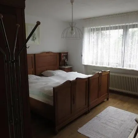 Appartement Grosszuegige Fuer 5 Personen Mit Ueberdachter Terrasse Und Wundervollem Garten Mit Koi-teich In Waldnaehe